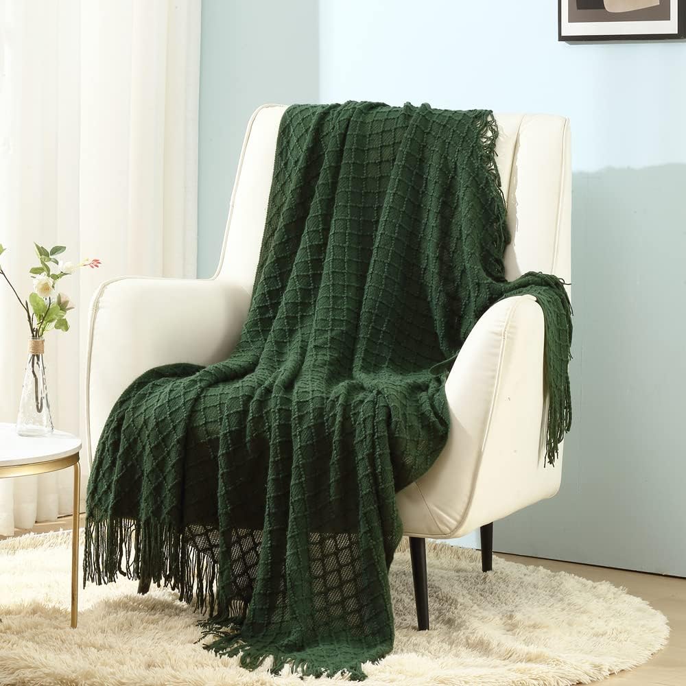 CREVENT Manta decorativa de punto para sofá, silla, cama, suave, cálida, acogedora, ligera, para primavera y verano (50 x 60 pulgadas, verde bosque)