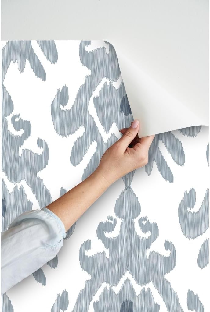 Spoonflower Papel tapiz autoadhesivo de 9 x 2 pies – Papel tapiz grande Ikat Pizarra Azul Gris Blanco Boho Moderno Índigo Neutral Mod Kitchen Papel