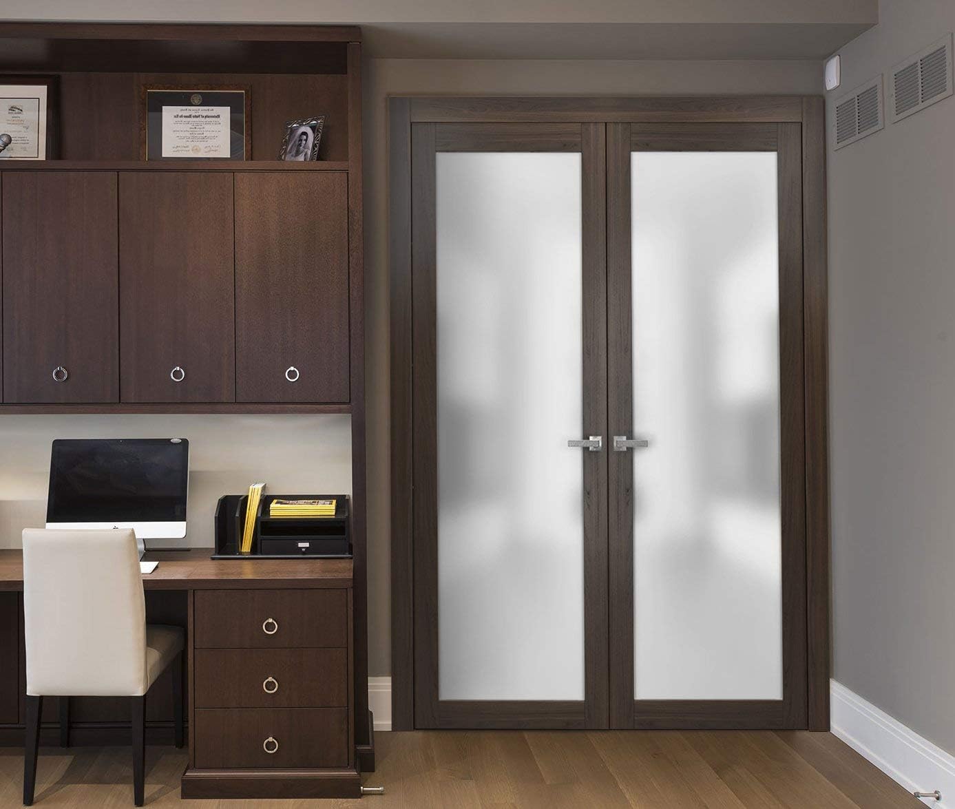 French Lite Puertas de vidrio esmerilado de 56 x 80 pulgadas  Planum 2102 Ceniza de chocolate  Marcos de herrajes de níquel satinado  Paneles de