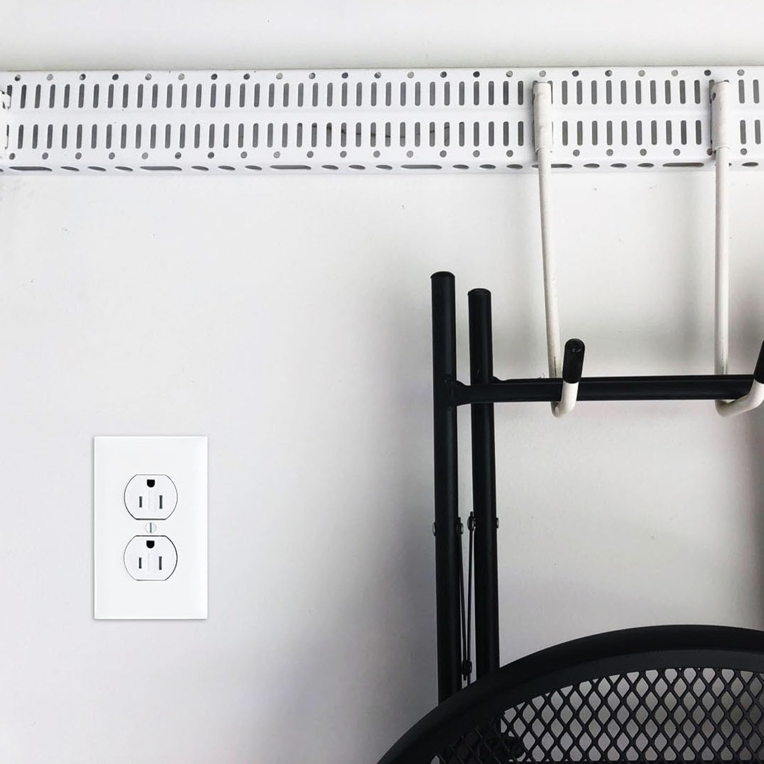 Legrand-Pass & Seymour 3232TRWRWCC8 Receptáculo dúplex resistente a la intemperie 15 amperios125 voltios, color blanco