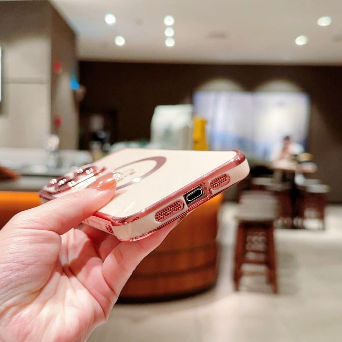 Hosgor – Funda compatible con iPhone 15 Pro Max 2023, funda compatible con protección de cámara MagSafe chapado en corazón, para mujeres y niñas, a
