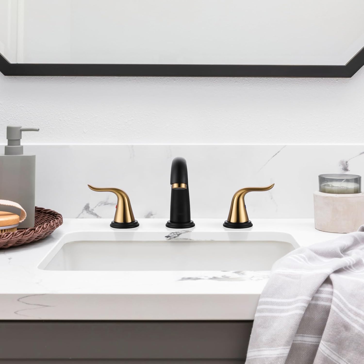 WOWOW Grifo de baño generalizado negro y dorado, grifo de lavabo de 3 agujeros, grifo de lavabo de 2 manijas, grifo mezclador de 8 pulgadas con