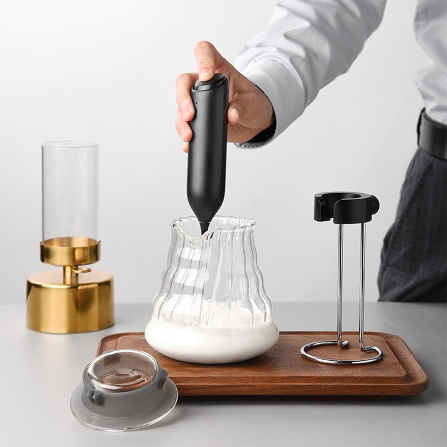 Espumador de leche de mano, espumador de leche recargable montado en la pared, espumador de leche eléctrico de mano para latte, matcha, proteína en