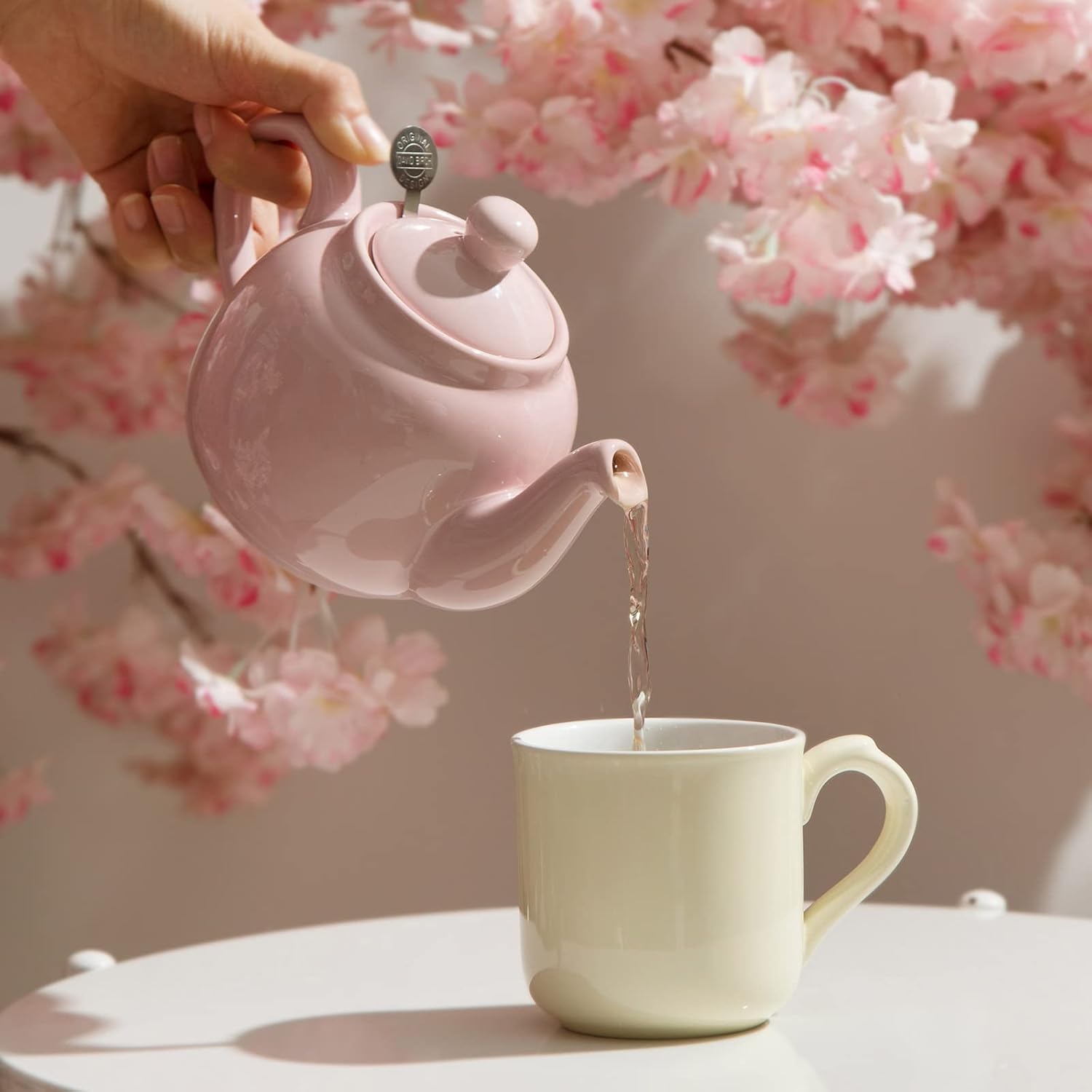 Tetera Farmhouse con infusor de cerámica, rosa Janpaese Sakura, 2 tazas (20.3 fl oz)