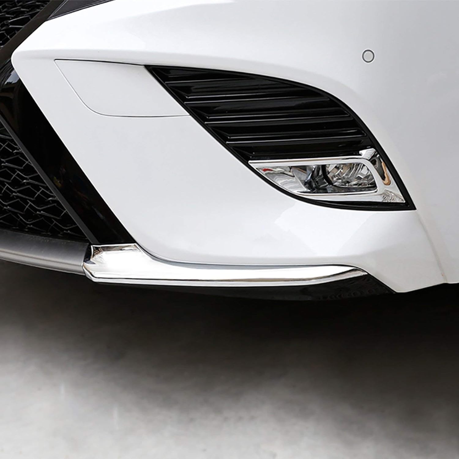 Xotic Tech – Alerón de parachoques delantero, divisor de labio, cromado, compatible con Toyota Camry SE XSE 2018-2020