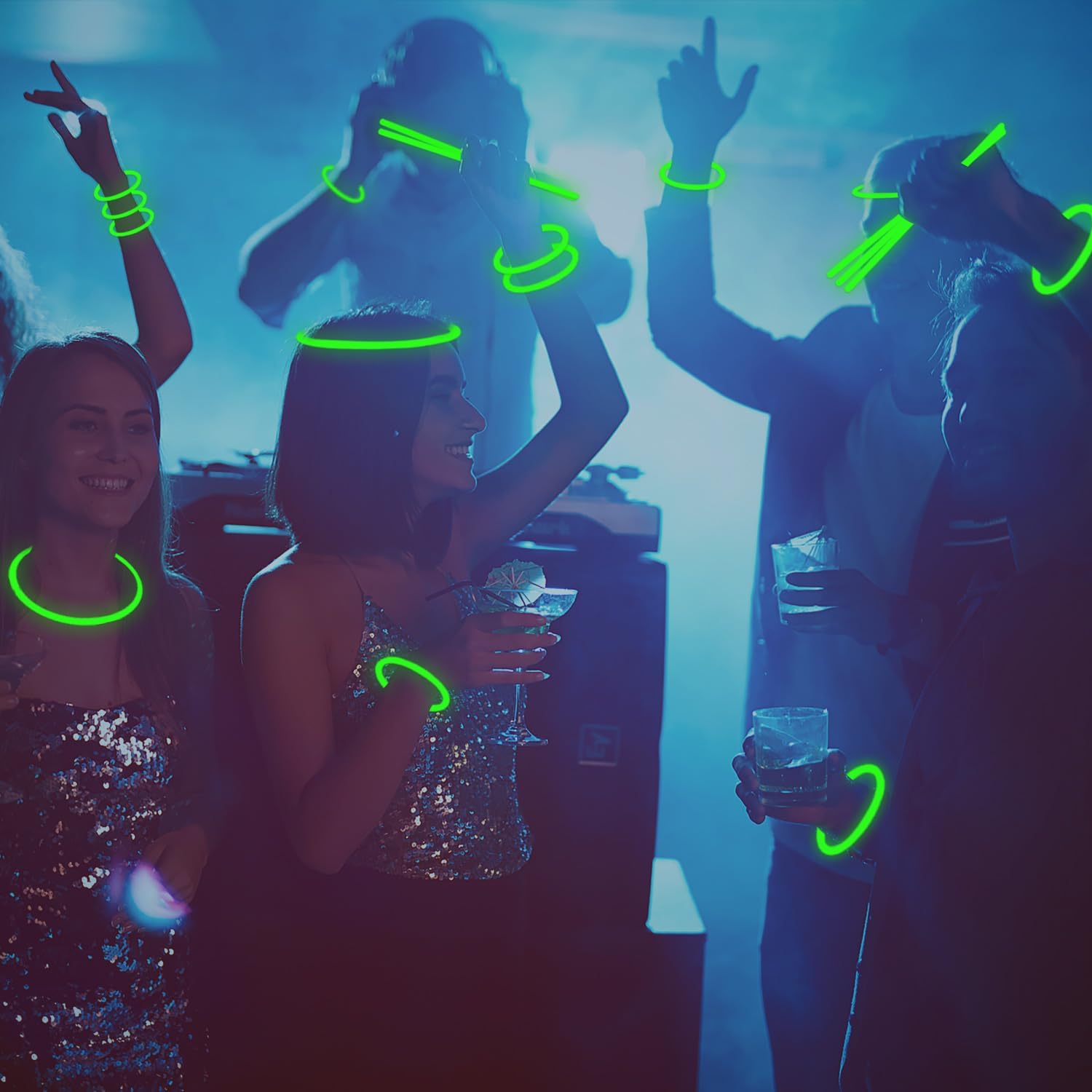 YOFOBU 300 pulseras y collares verdes que brillan en la oscuridad a granel con conectores de 8 pulgadas, barras luminosas de neón para Hawii,