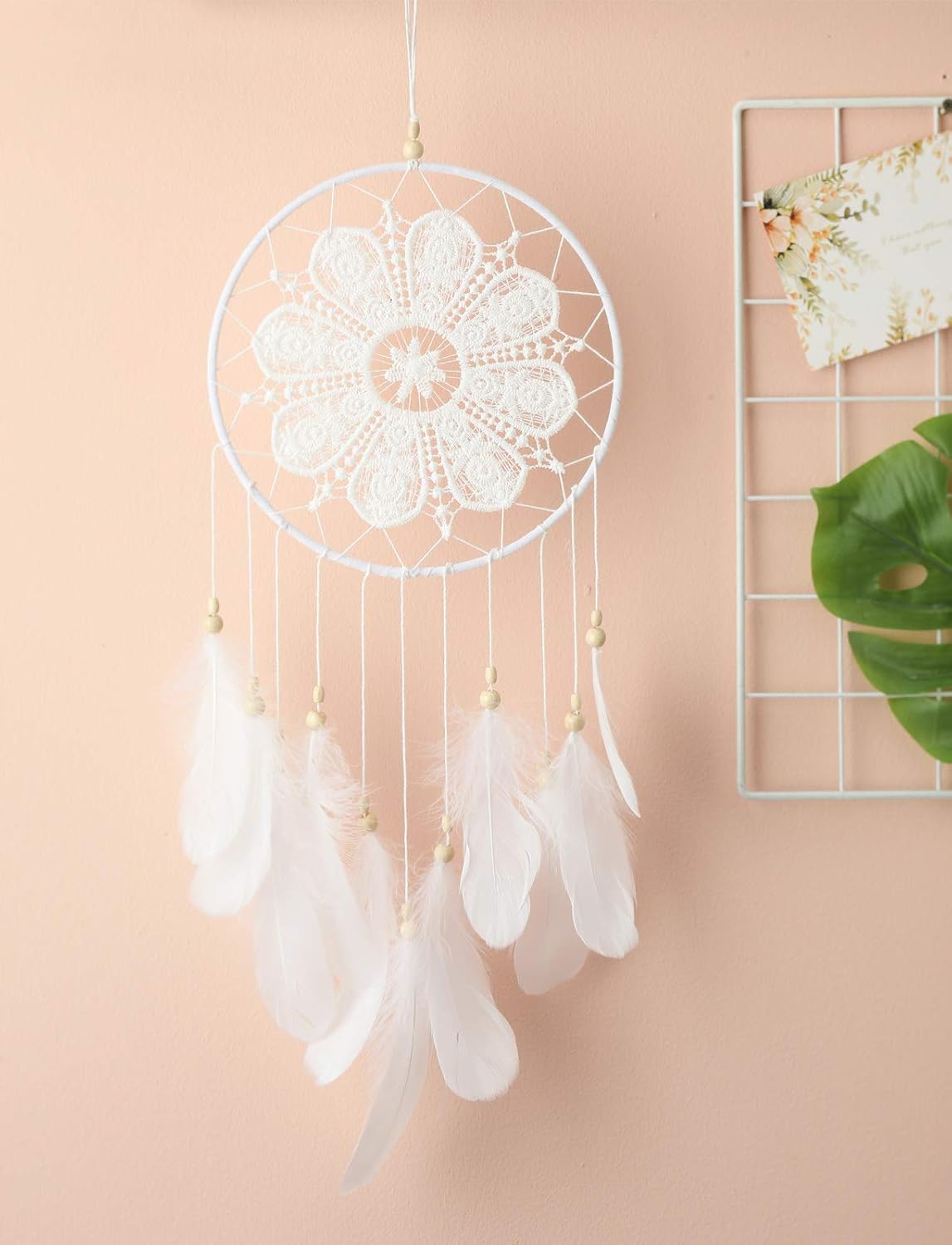 Atrapasueños blancos para dormitorio, decoraciones colgantes hechas a mano con plumas blancas de encaje atrapasueños móvil para decoración de