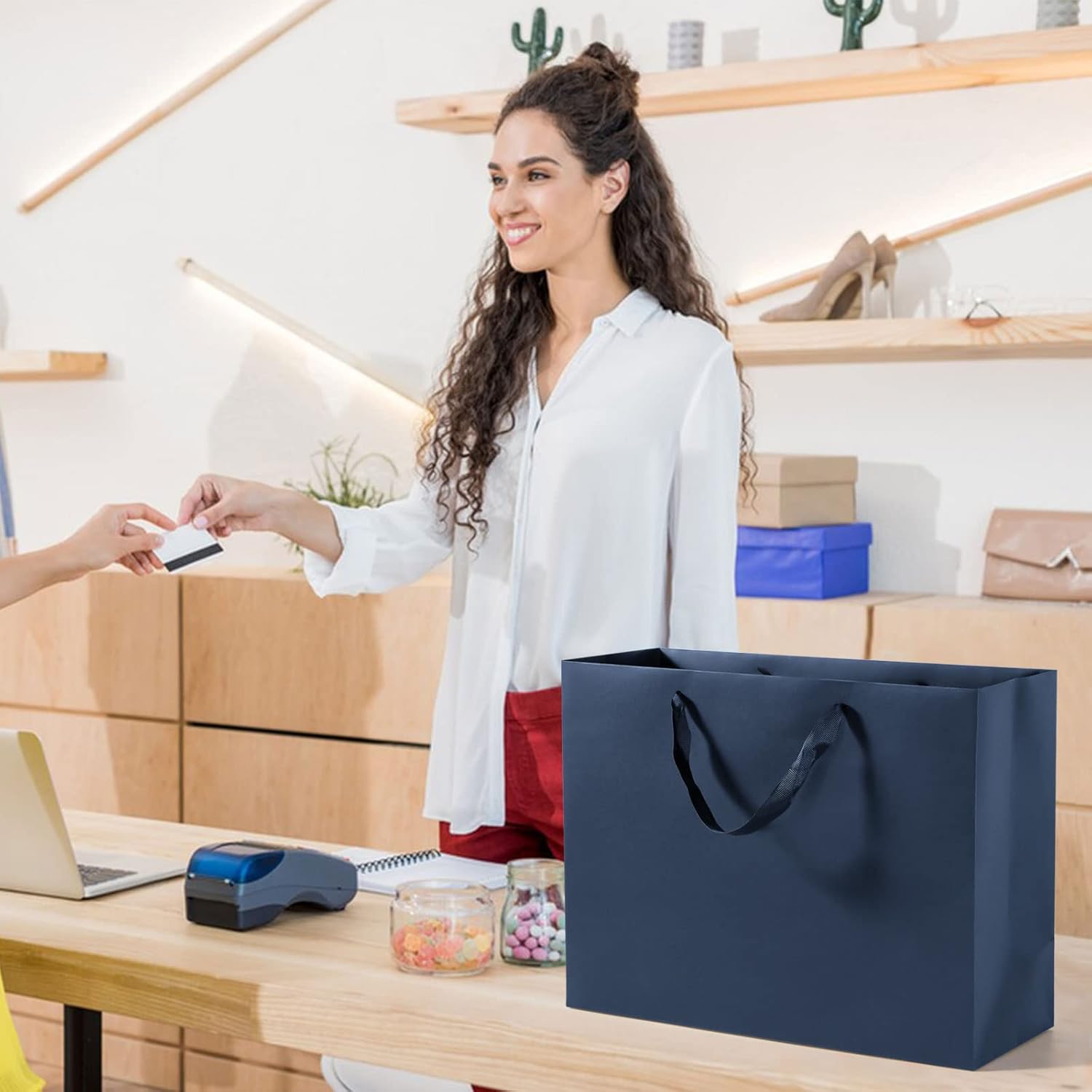 driew Bolsas de regalo grandes, paquete de 12 bolsas de regalo extra grandes azul marino, asas de cinta, bolsas de regalo de papel resistente de