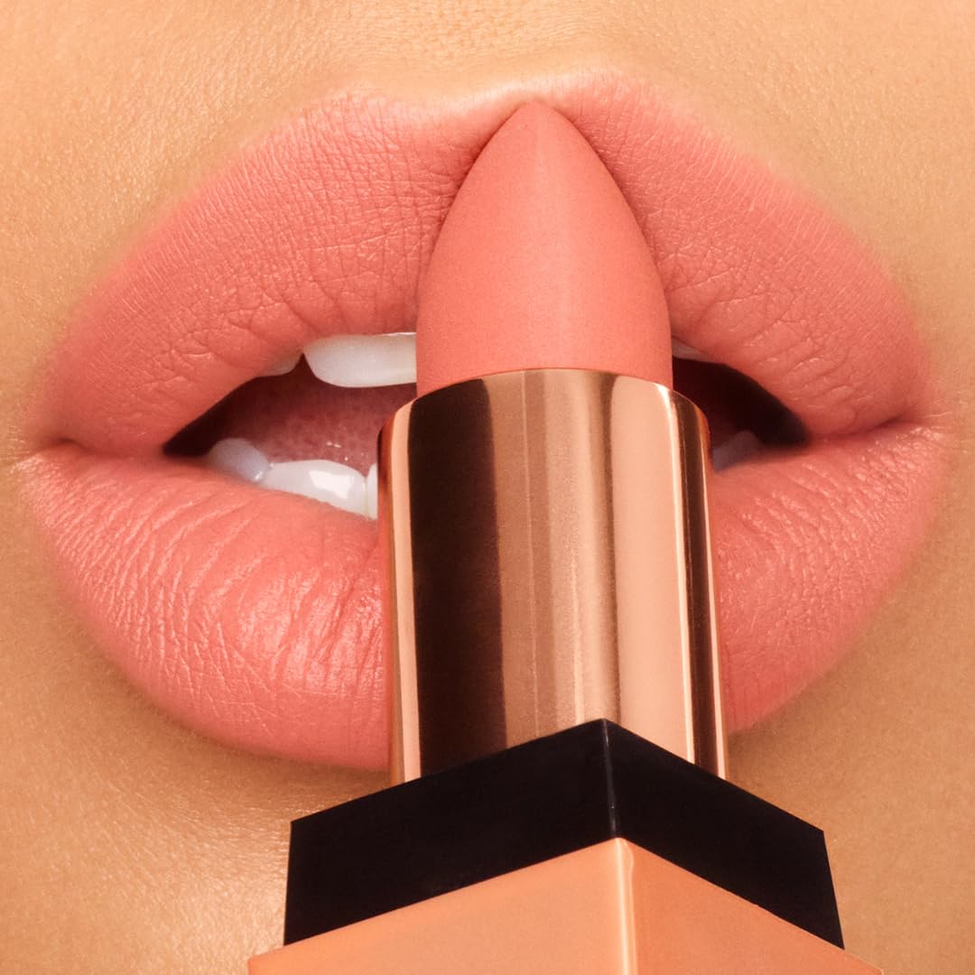 Bossy Cosmetics Lápiz labial vegano mate, de larga duración, hidratante con vitamina E y aceite de semilla de sandía (Badass – Color naranja suave)