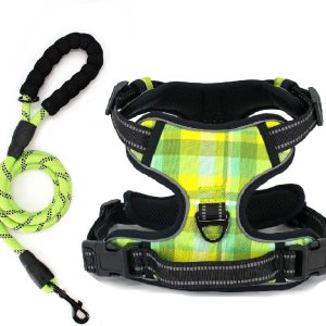 COVONEE Arnés sin tirones para perro, ajustable, reflectante, Oxford, de fácil control, arnés para perro mediano y grande con una correa de perro COVONEE Arnés sin tirones para perro, ajustable, reflectante, Oxford, de fácil control, arnés para perro mediano y grande con una correa de perro