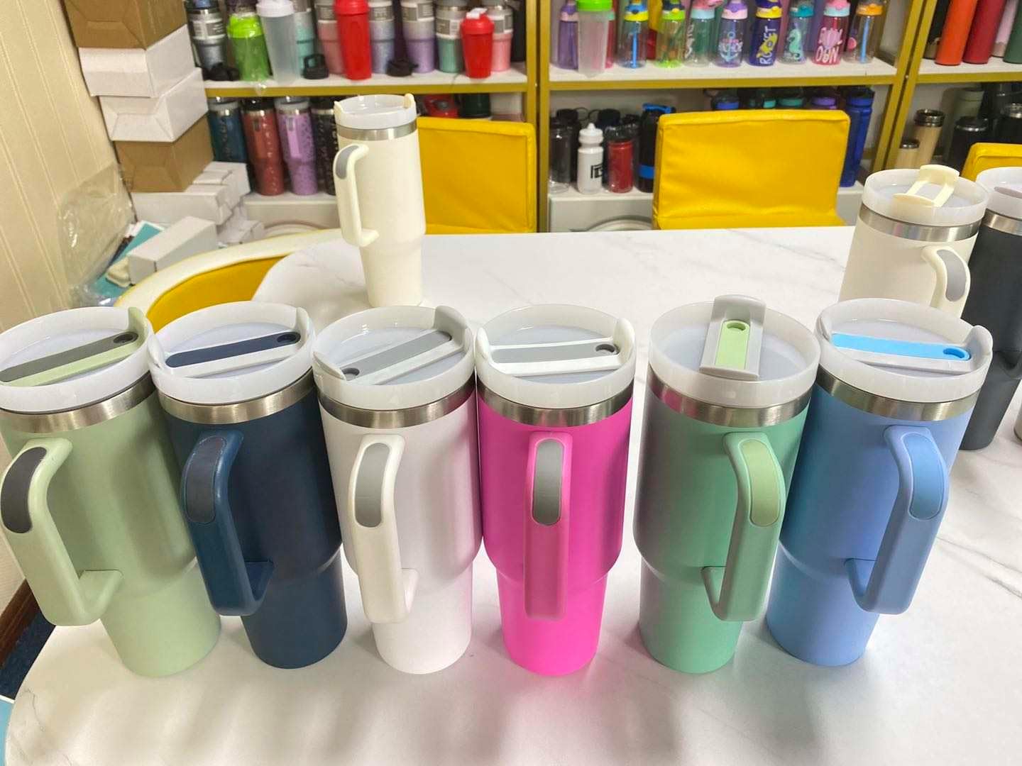 Vasos de acero inoxidable de alta calidad, vaso de 40 onzas con asa, tapa y pajilla, ideal para hidratación, botellas de acero inoxidable duraderas