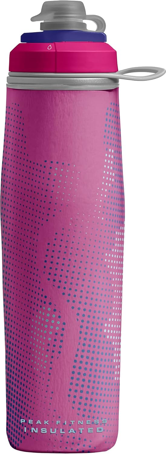 CamelBak – Peak Fitness Botella de agua aislada