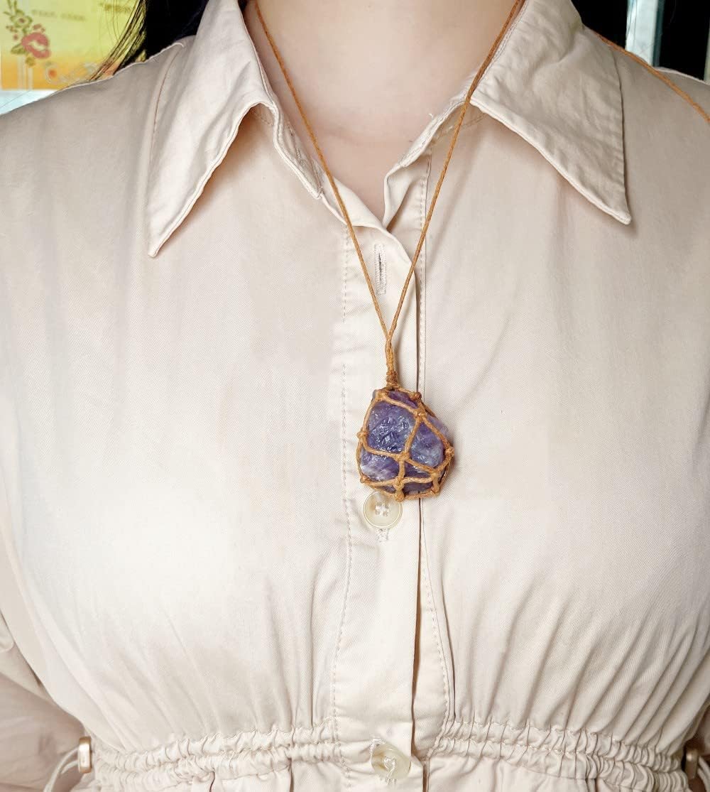 Collar con colgante de cristal crudo natural Reiki, chakra curativo, piedra de tratamiento con cuerda tejida a mano en color aleatorio, Piedra