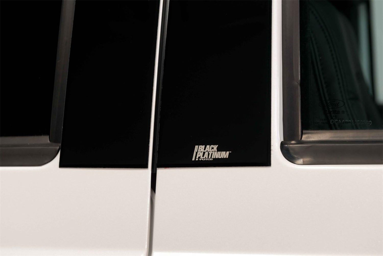 Putco F-150 Logo Platinum Black Kit de molduras de postes de pilar  Compatible con Ford F150 2015-2025 con teclado