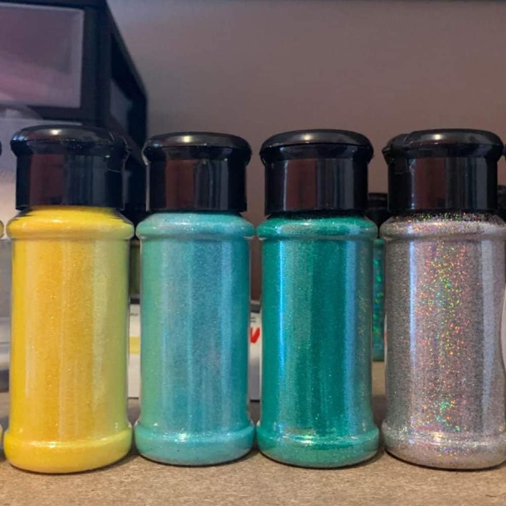 OJYUDD Paquete de 16 botellas de plástico para especias de 3.4 onzas, recipientes vacíos con tapa negra, recipientes transparentes reutilizables