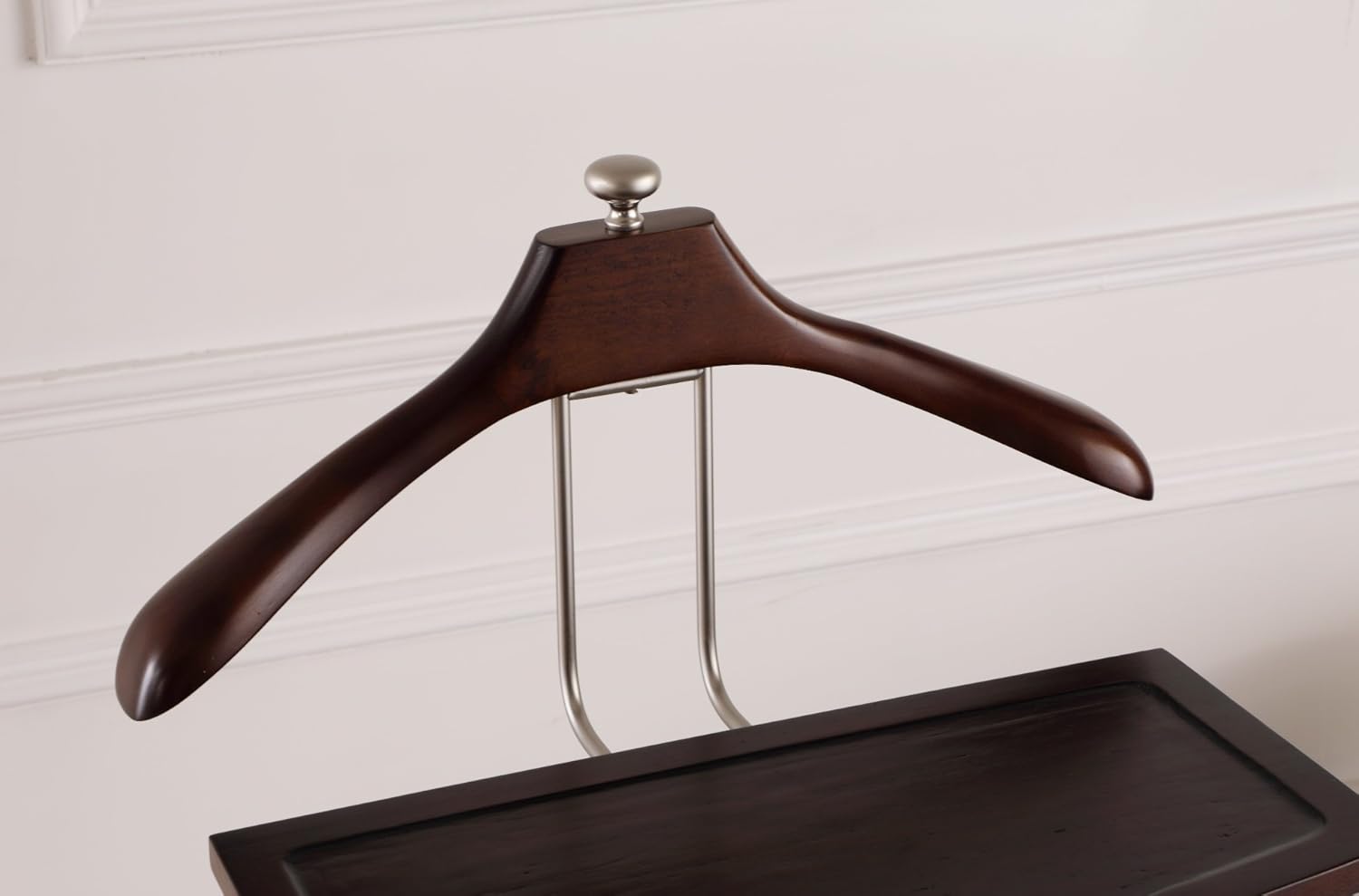 Proman Products Kingston III VL16260 – Soporte de valet con cajón, colgador de contorno, barra para pantalones, ganchos para cinturón y corbata y