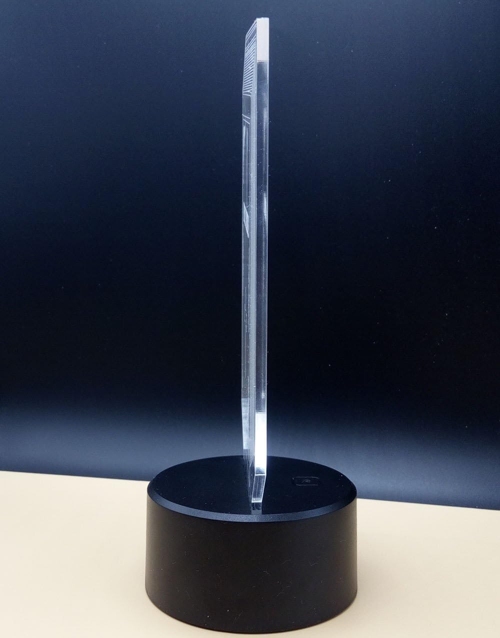 Lámpara de flamenco  Luces de noche de acrílico 3D USB LED lámpara de mesa para el hogar r2d2 lámpara de arte 3D  Ilusiones ópticas 3D 7 colores que