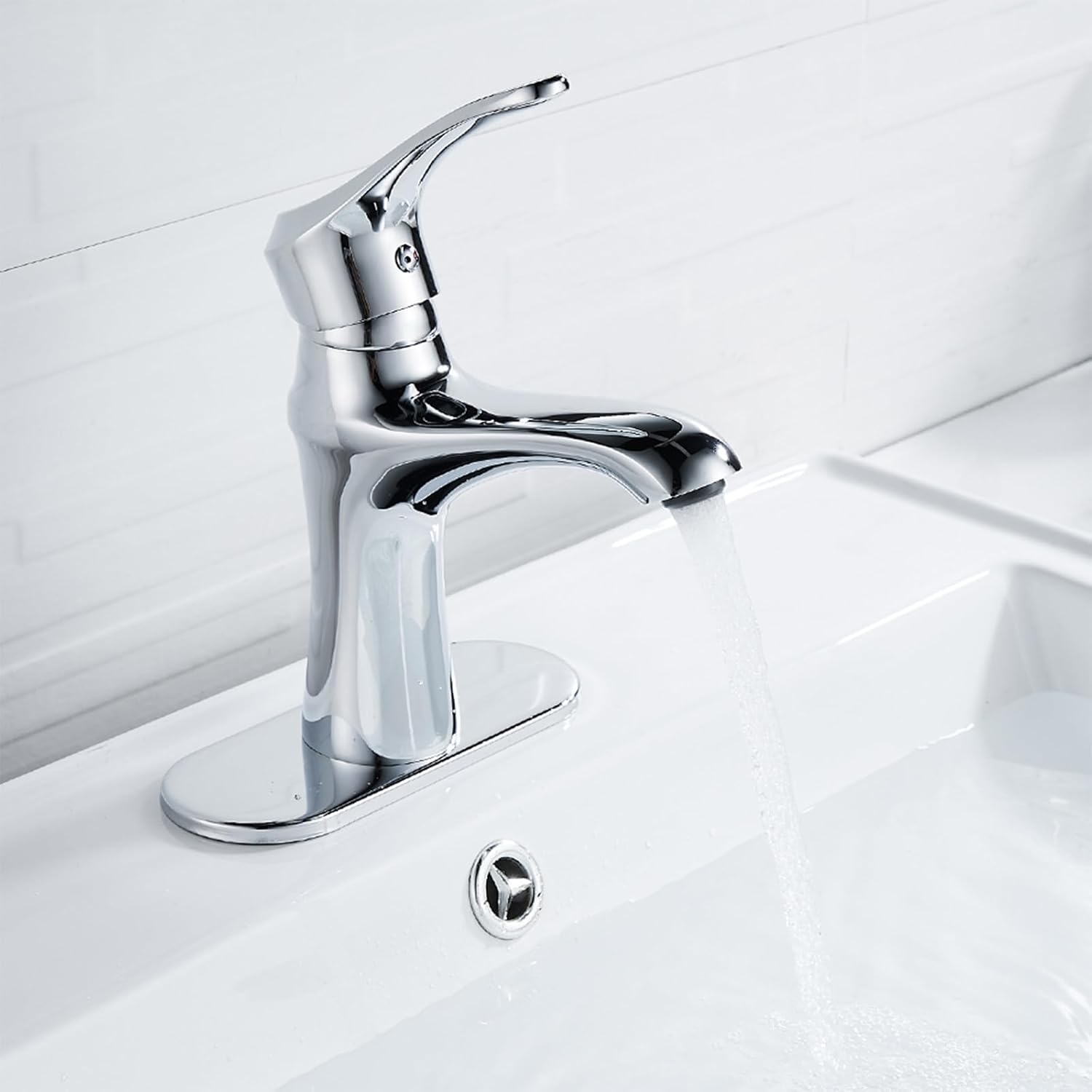 Grifo de baño cromado de una sola manija, grifo de baño de un solo orificio, grifo de lavabo comercial, moderno de un agujero, grifo de RV a juego,
