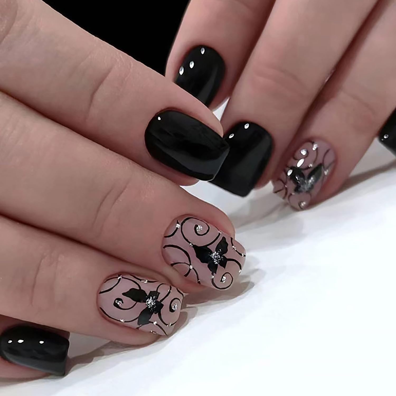 Uñas postizas acrílicas artificiales cuadradas cortas negras con diseño de mariposa de diamantes de imitación, cobertura completa, reutilizables,