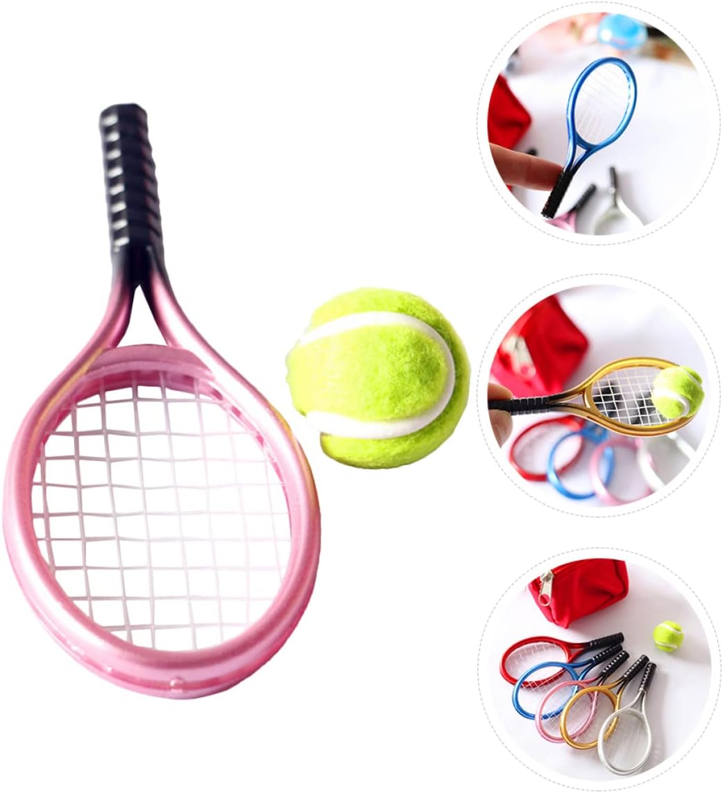 TOYANDONA Juego de 6 mini tenis con pelota en miniatura y raquetas aleatorias, accesorios para muñecas deportivas, equipo de jardín de decoración,