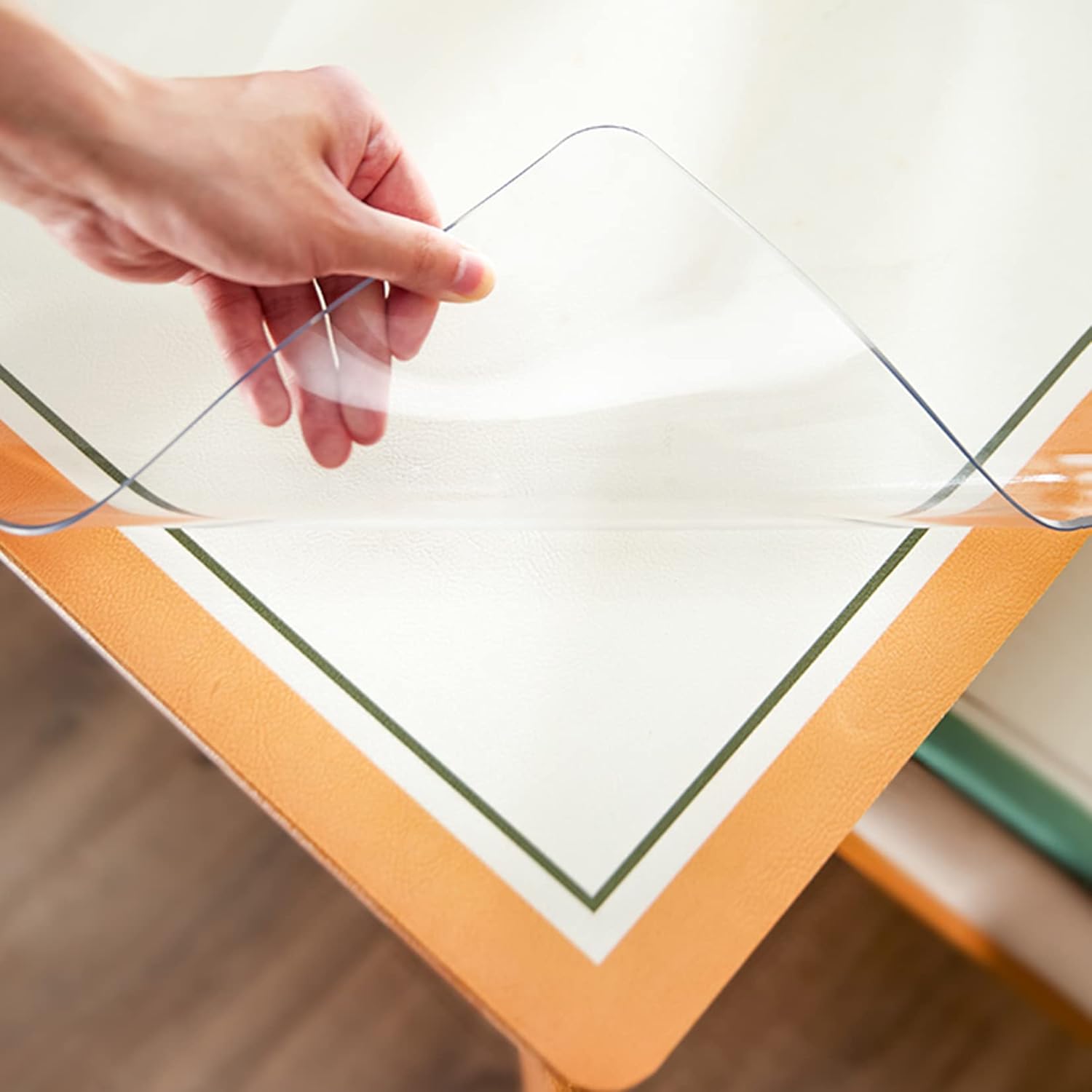 Mantel protector de mesa de comedor de plástico transparente, fácil de limpiar, protector de mesa (0.059in, 23,6 x 23,6 pulgadas)