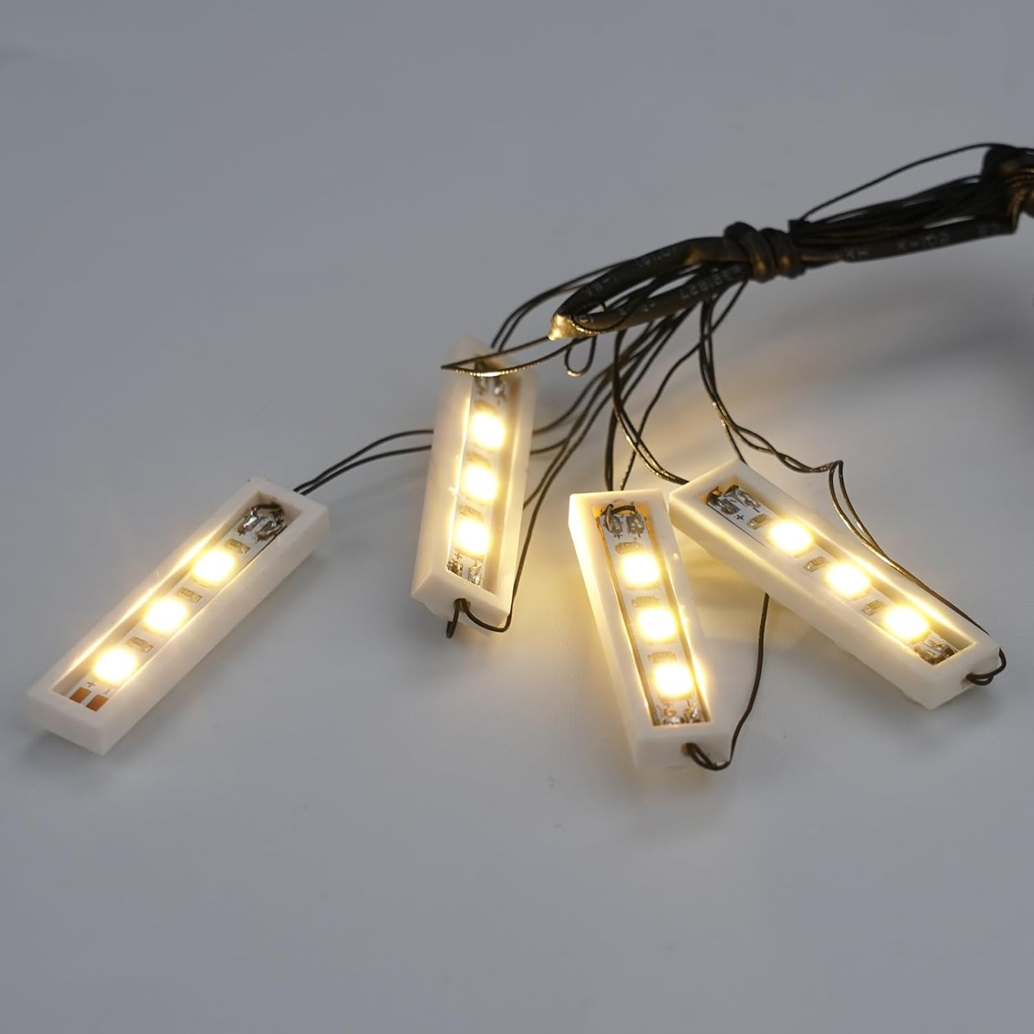 BrickBling 1 paquete de luces LED blancas cálidas 4 en 1, luz LED alimentada por USB, compatible con ladrillos Lego