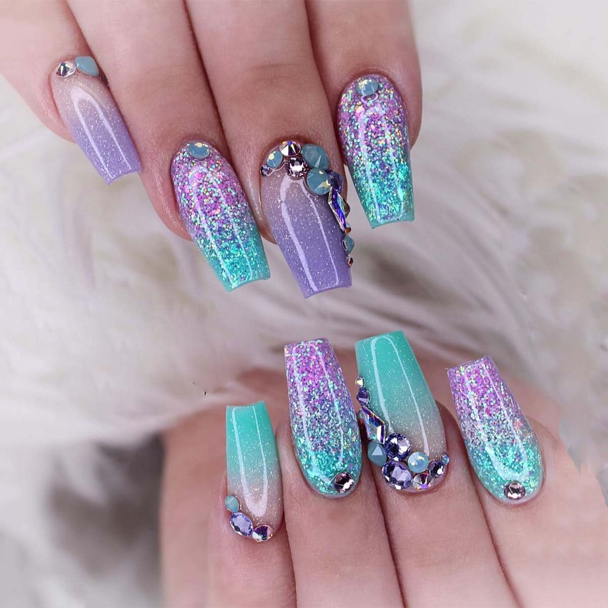Uñas postizas medianas a presión con diamantes de imitación con purpurina colorida y diseño degradado, uñas postizas acrílicas, uñas artificiales