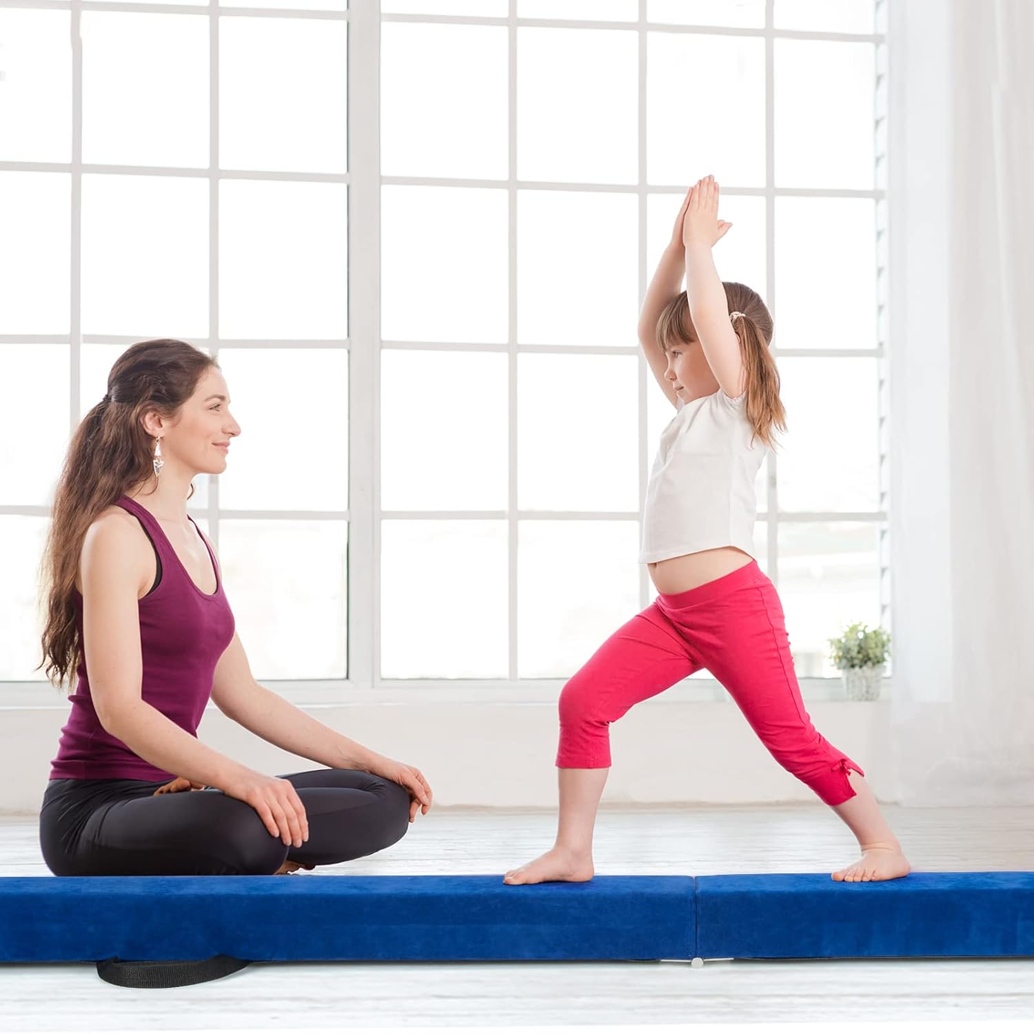 Giantex Haz de equilibrio de 7 pies, haz de gimnasia plegable con asas de transporte, base de goma antideslizante para niños, haz de gimnasia de