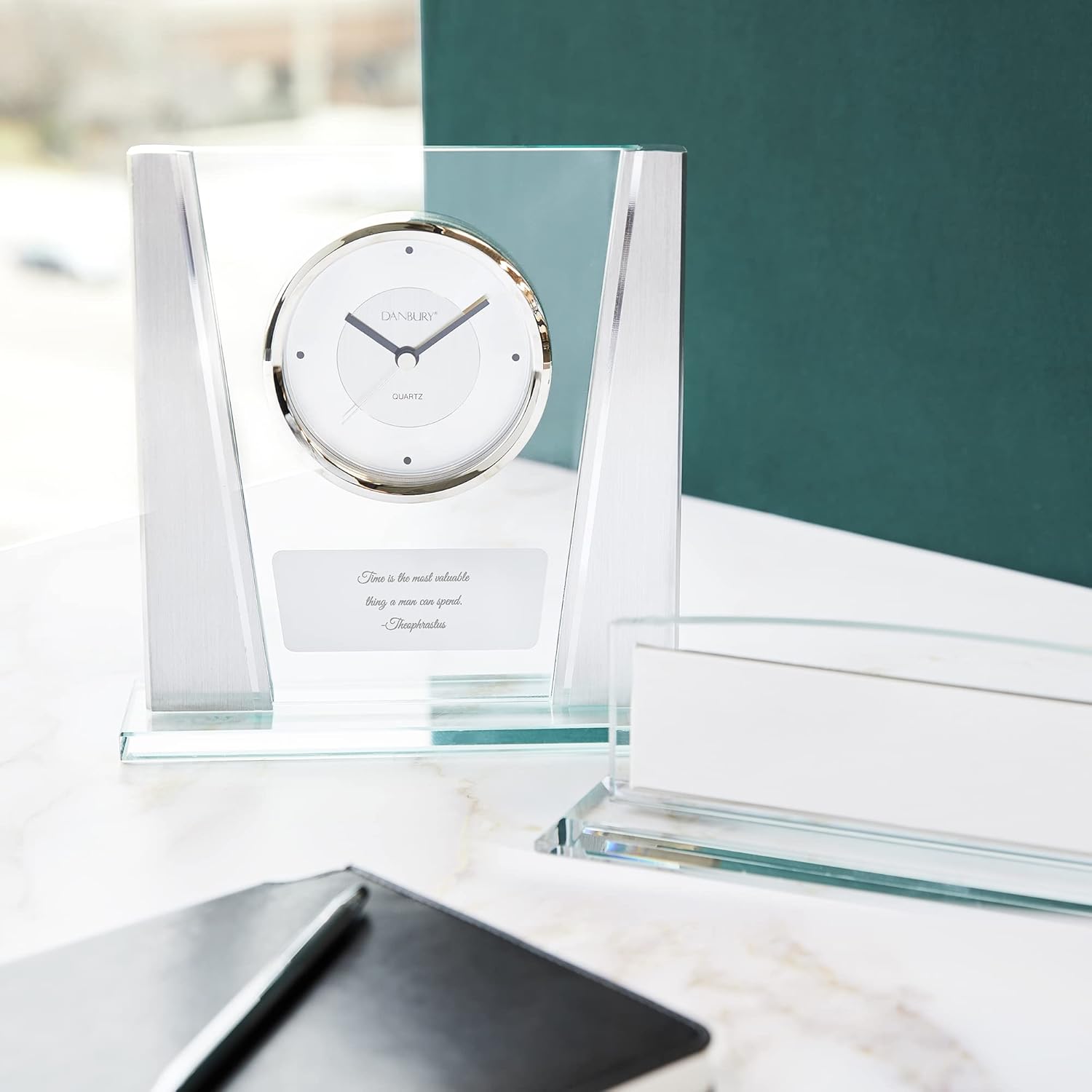 THINGS REMEMBERED Reloj de cristal moderno grabado (personalización gratuita)