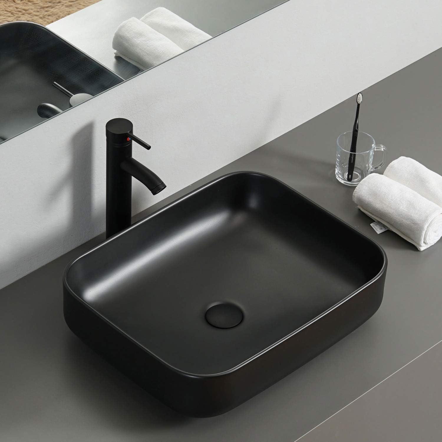 Puluomis Tocador de baño, gabinete de madera de pared moderno de 28 pulgadas con espejo, accesorio de madera negra con encimera cuadrada negra de