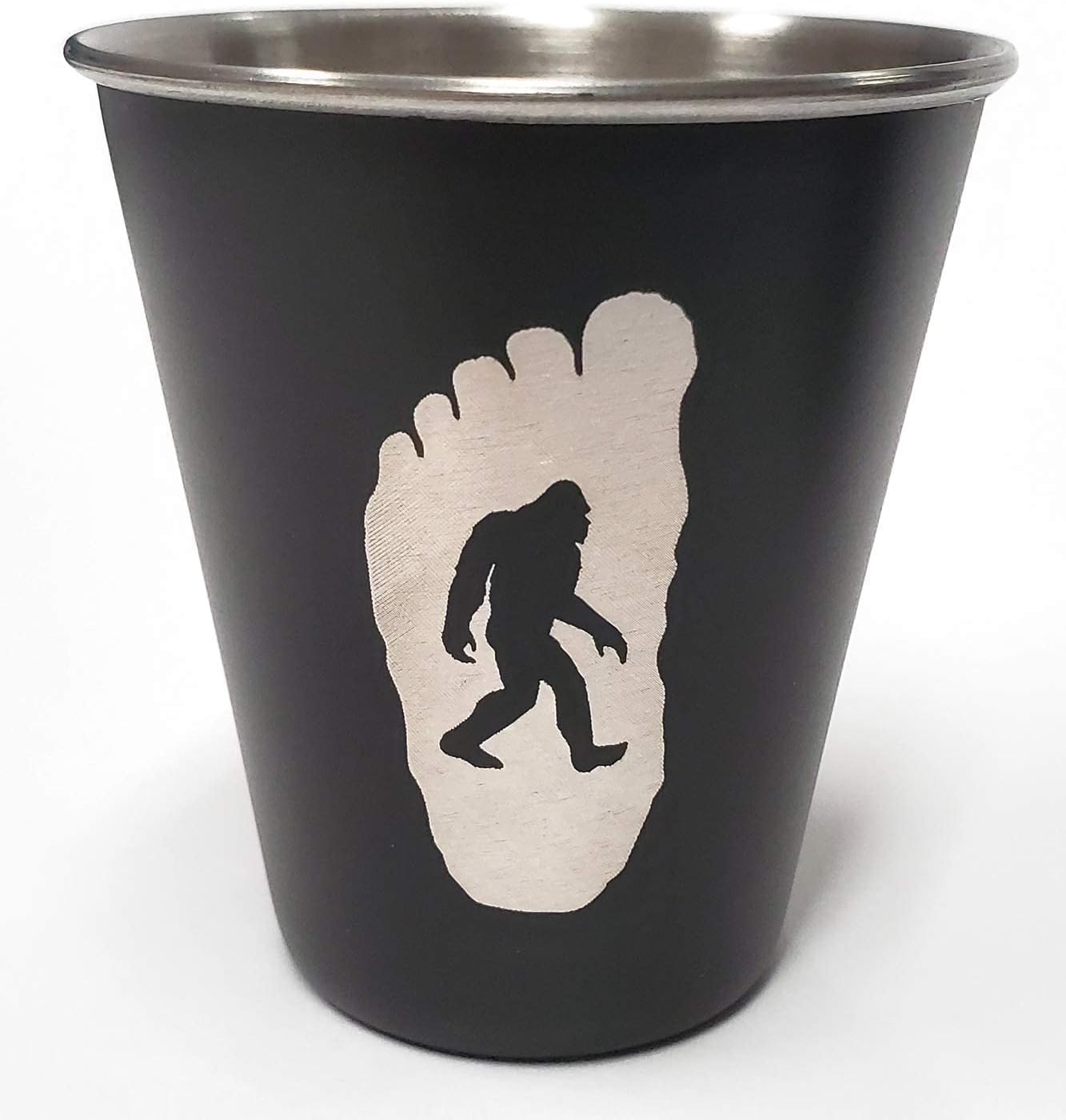 BELIEVE Bigfoot Shield – Vaso de chupito de acero inoxidable – BigfootSasquatchYetiWilderness Gift – Diseñado y fabricado en los Estados Unidos
