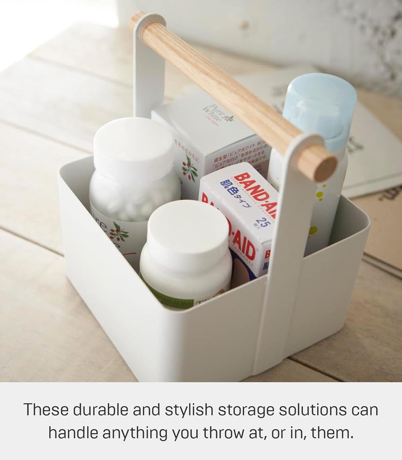 Yamazaki Home Cesta de almacenamiento organizador de mango de madera, blanco, acero + madera, pequeño, asas, no requiere montaje.