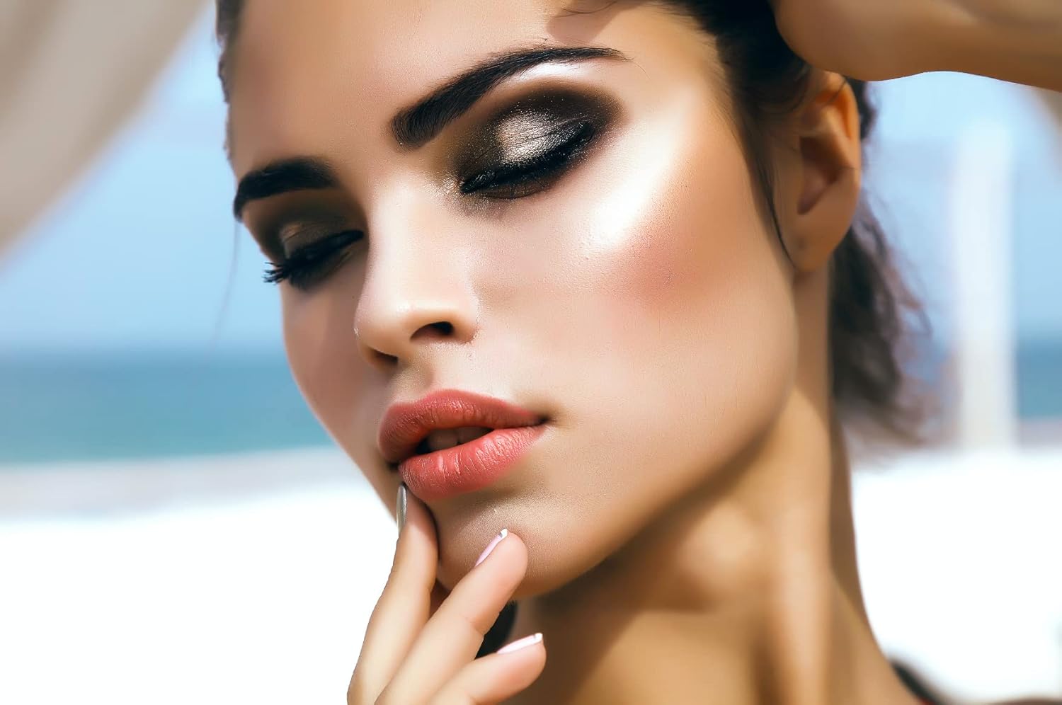 Línea de lujo Sombra de ojos – Ciudad Roja Marroquí – Ojos inolvidables. Te ves tan hermosa. Color prismático ultra cremoso – Misterioso, Invitante,