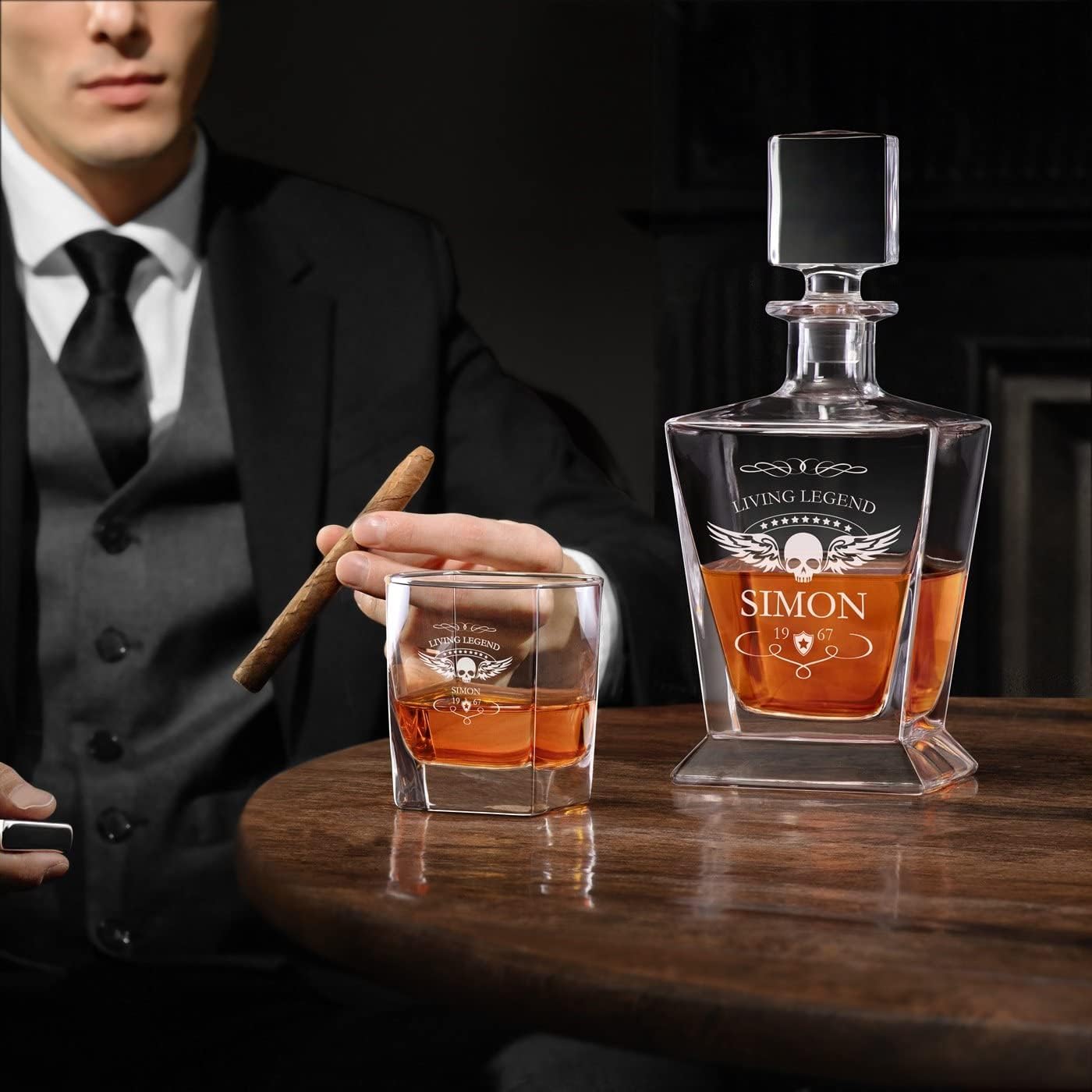 Maverton Juego de whisky personalizado para hombre – Jarra y 6 vasos con grabado – Elegante utensilios de bar para cumpleaños para papá – Para los