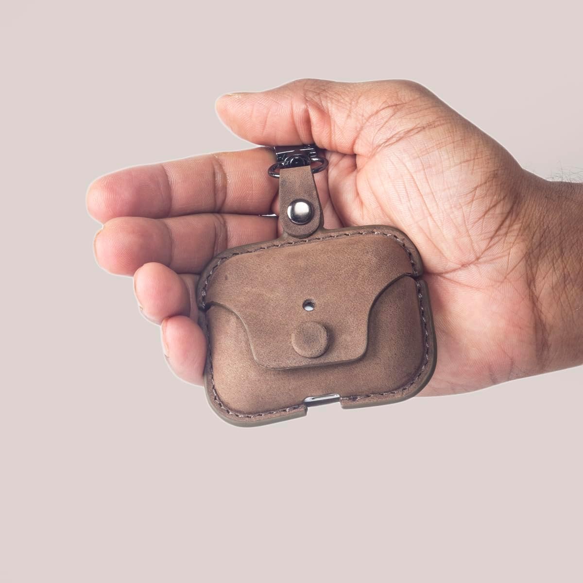 ALDONA Funda de cuero para AirPods Pro 1, AirPods Pro 2 – Tabaco quemado