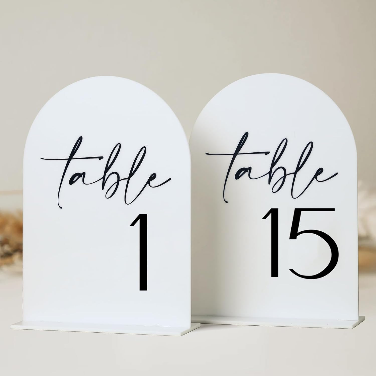 Mesa de boda de arco blanco números 1-15 con soportes, letreros y soportes acrílicos arqueados de 5 x 7 pulgadas, números de mesa de arco blanco