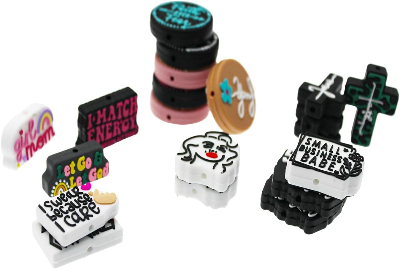 Decoendiy 20 cuentas focales sueltas de silicona, cuentas en forma de calavera de cruz de Halloween, cuentas impresas de letras del alfabeto de