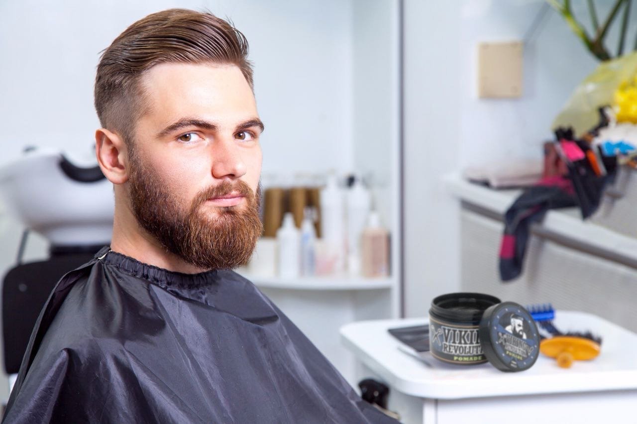Viking Revolution Pomada para hombre 4oz  Firme fuerte agarre y alto brillo para estilo clásico  A base de agua y fácil de lavar (paquete de 2)