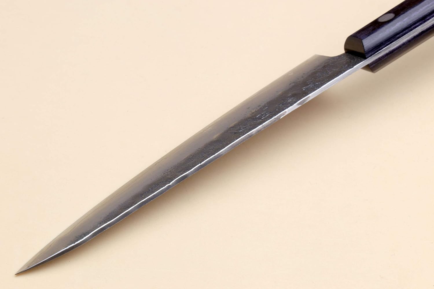 Yoshihiro Cuchillo utilitario de acero inoxidable Nashiji Ginsan de alto carbono resistente a las manchas (5.3 pulgadas (5.315 in) y Saya)