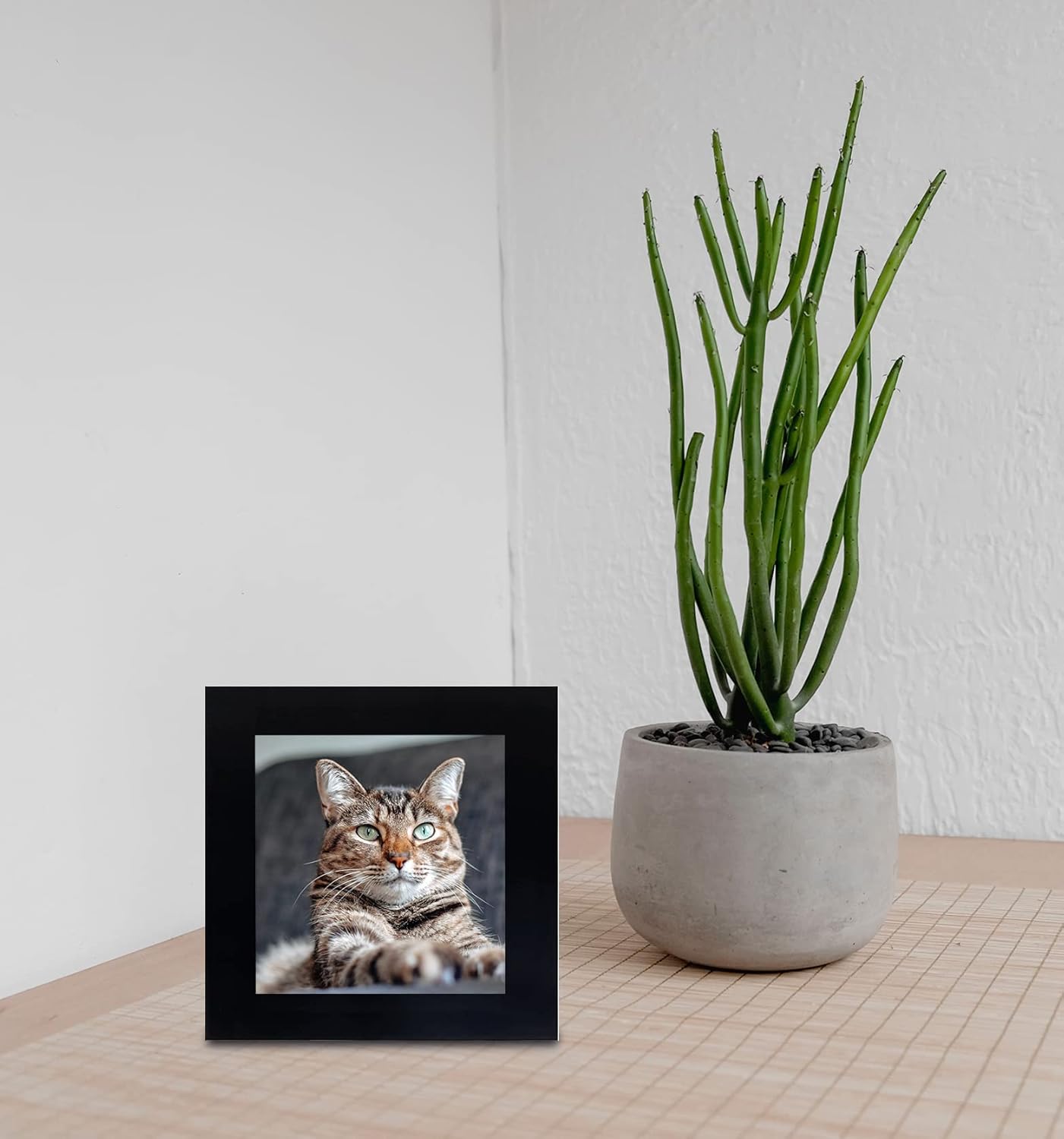 LEKAIYA Juego de 2 marcos de fotos negros de 4 x 4, marco cuadrado de madera maciza para montaje en mesa o pared