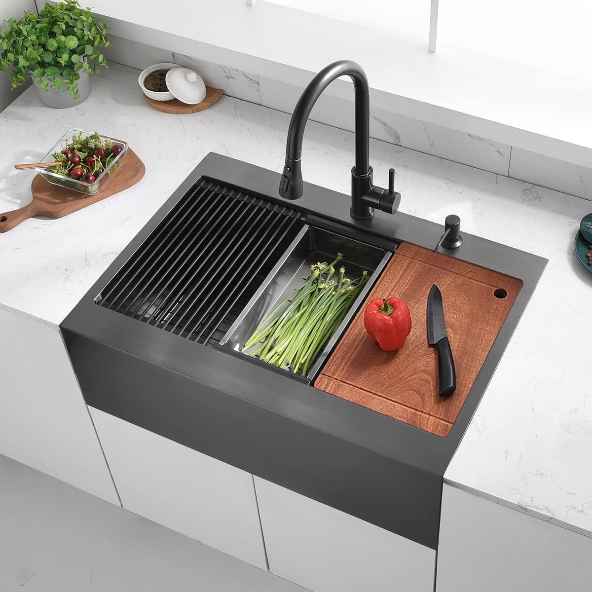 Luckyhorse LH009S – Fregadero de cocina con delantal negro de 30 pulgadas, calibre 16, acero inoxidable mate profundo, montaje superior, estación de