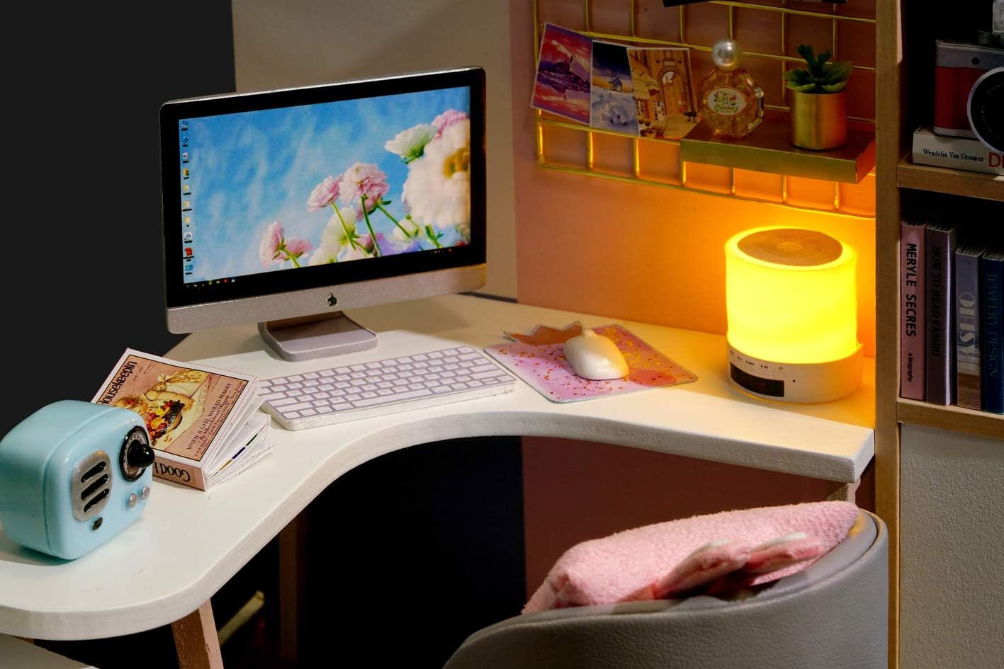 Flever Casa de muñecas Kit de casa de bricolaje en miniatura, habitación creativa con muebles para regalo romántico de arte (mundo de la creatividad)