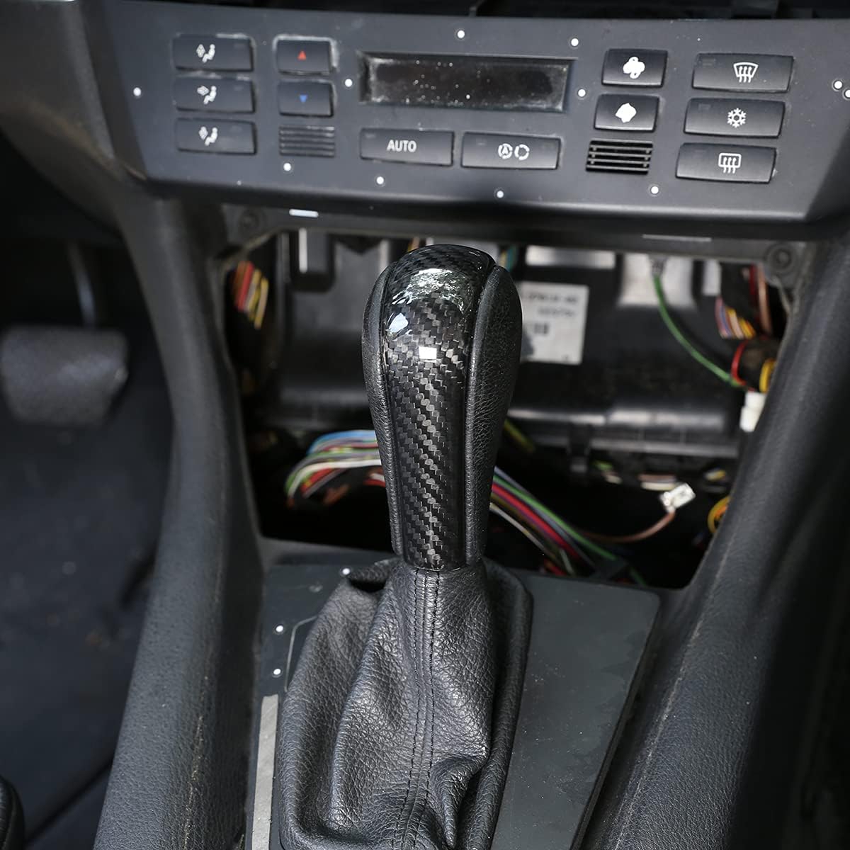 YIWANG Cubierta de la cabeza de la perilla de palanca de cambios de fibra de carbono 100% real para BMW E39 E60 E61 E83 E53 E46 Accesorios de coche