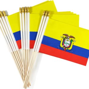 Newperlite Banderas de mano pequeñas de Ecuador – Poste de madera maciza y parte superior de lanza (paquete de 12, 5 x 8 pulgadas) Newperlite Banderas de mano pequeñas de Ecuador – Poste de madera maciza y parte superior de lanza (paquete de 12, 5 x 8 pulgadas)