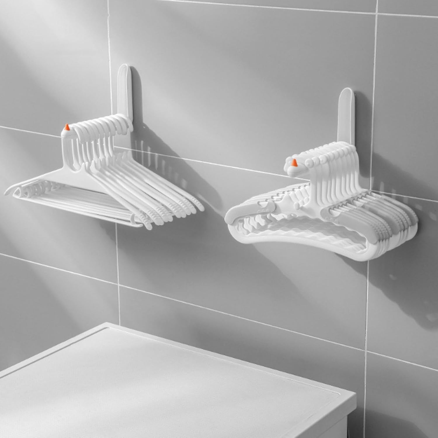 Hiborth Estante de secado de ropa creativa Montaje en pared Percha de ropa Estante de almacenamiento Instalación sin perforaciones Soporte plegable