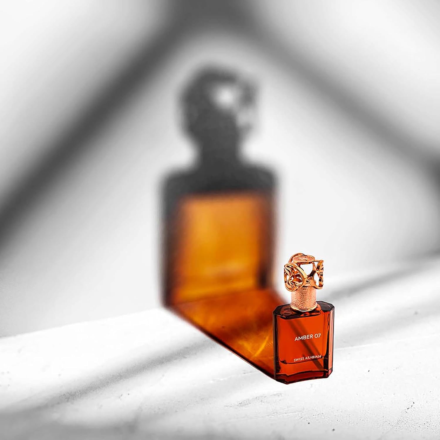 Swiss Arabian Amber 07  Productos de lujo de Dubai  Fragancia personal EDP en aerosol de larga duración y adictiva  Un aroma seductor y