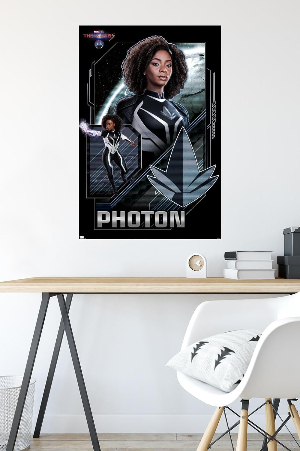 Trends International Marvel The Marvels – Póster de pared con fotones, 22.37 x 34.00 pulgadas, versión premium sin marco