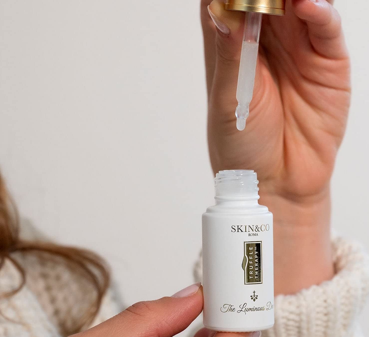 SKIN&CO Truffle Therapy – Suero luminoso para ojos, 0.5 onzas líquidas