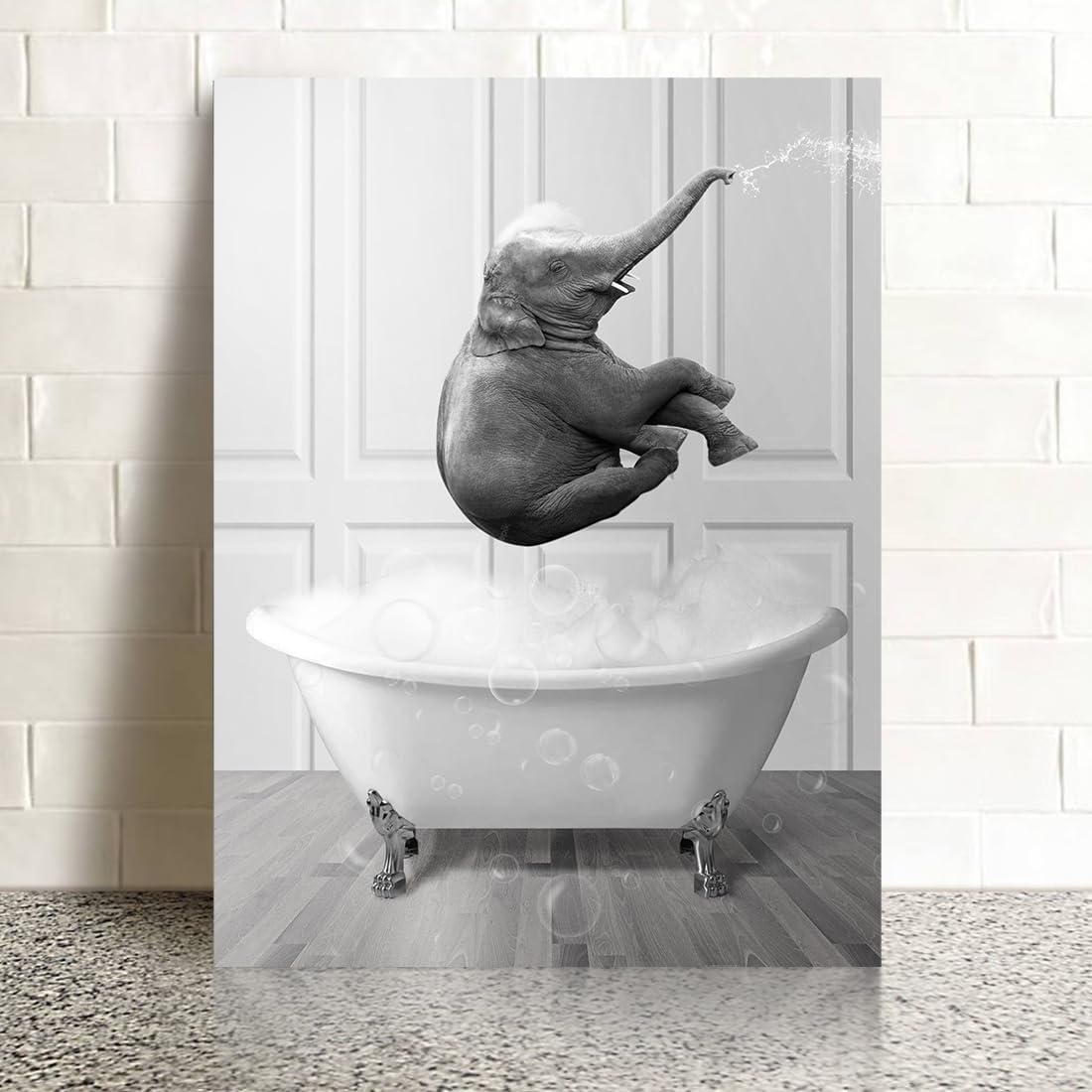 DAZZLING BEAUTY Divertida decoración de baño, animales blancos y negros, arte de pared, lindos elefantes bebés, impresiones en lienzo para bañarse,