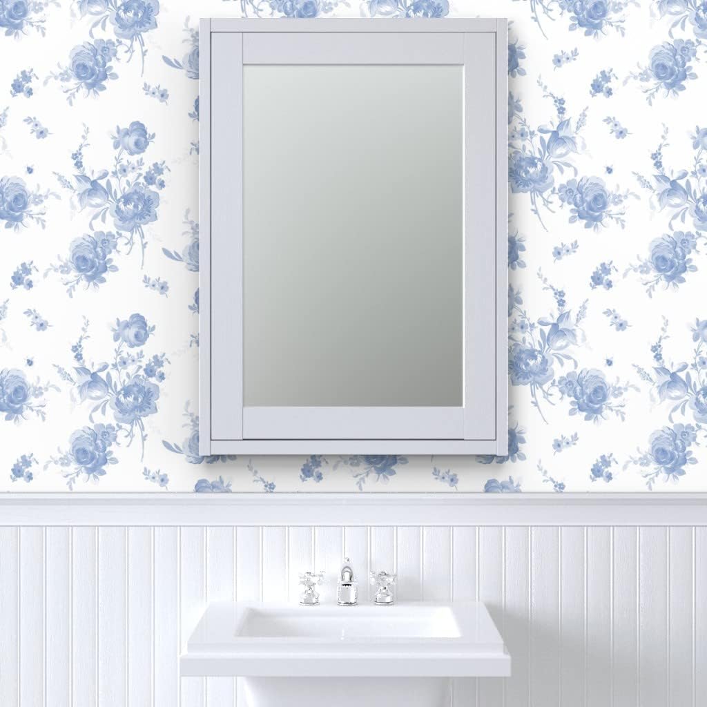 Spoonflower Muestro de papel tapiz removible – Romántico Floral Azul Blanco Shabby Chic Flores Primavera Desvanecido Papel pintado personalizado